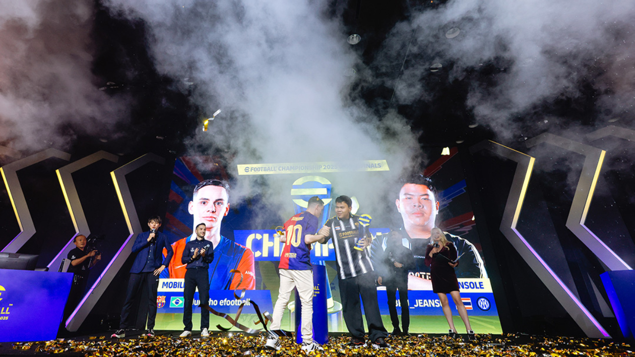 eFootball World Festival 2025 Tokyo highlight showing the live audience at Belle Salle Shibuya Garden
