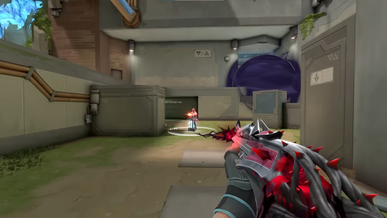 Valorant tactical gameplay showing a bomb site
